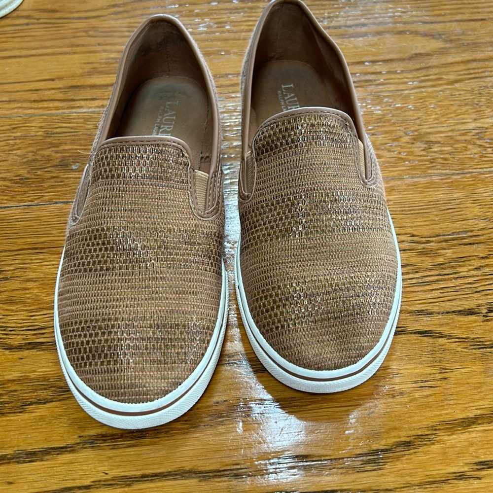 Lauren Ralph Lauren tan/brown Janis style loafers. Good condition. Size 7.